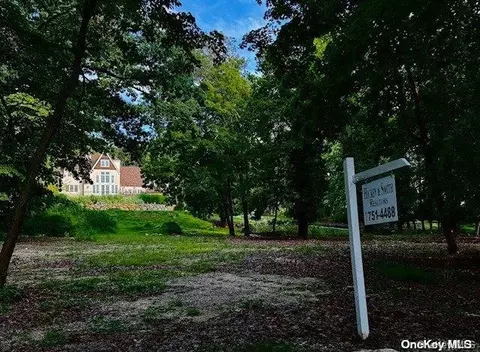 Bell Circle, Brookhaven, NY 11777 photo 5