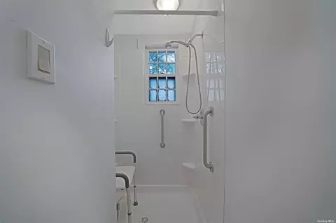 Bath - 60-14 60th Ave, New York, NY 11378 photo 2 of 4