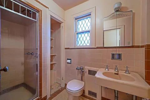 Bath - 60-14 60th Ave, New York, NY 11378 photo 4 of 4