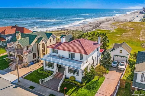 159 Beach 149th St, Neponsit, NY 11694