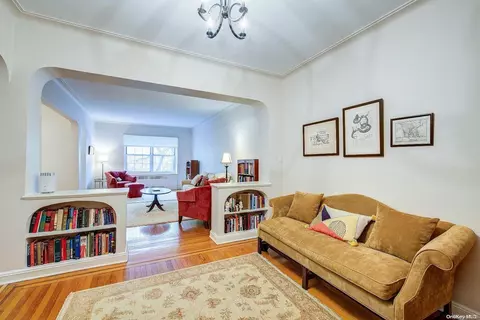35-24 78 St #A25, Jackson Heights, NY 11372