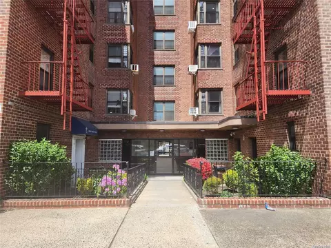 88-09 Northern Blvd #A301, Jackson Heights, NY 11372