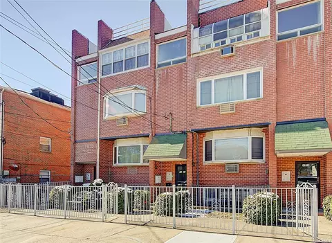 46-20 161st St #B1, New York, NY 11358