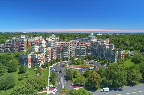 111 Cherry Valley Ave #M34, Garden City, NY 11530