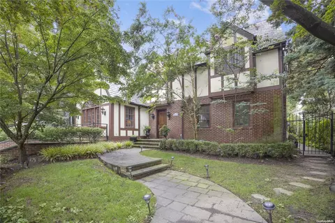242-16 Rushmore Ave, New York, NY 11362