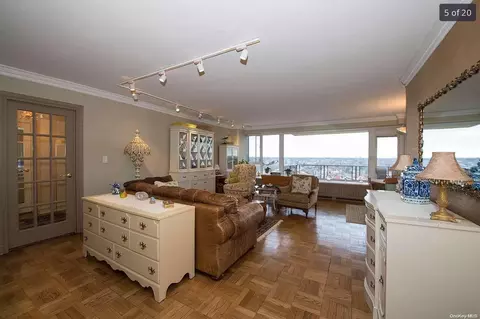 166-25 Powells Cove Blv #20G, New York, NY 11357