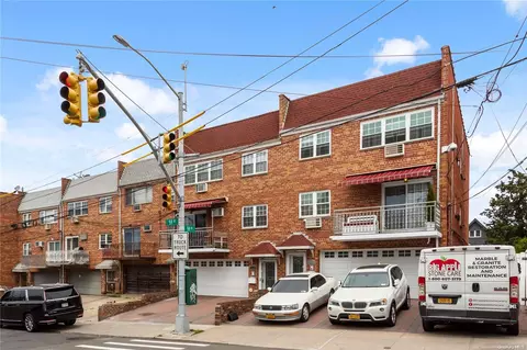 59-21 59th Dr, New York, NY 11378