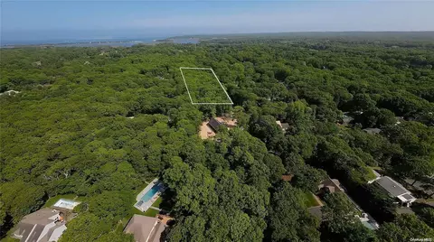 35 Washington Ave, East Hampton, NY 11937