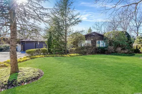 578 Terry Rd, Hauppauge, NY 11788