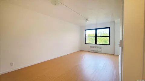 99-52 66rd #5H, Rego Park, NY 11374