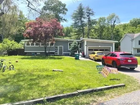 16 Exeter Rd, La Grange, NY 12603 photo 1