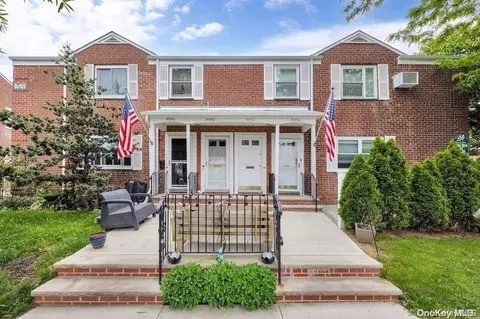 247-32 76th Ave #2B, Hempstead, NY 11426