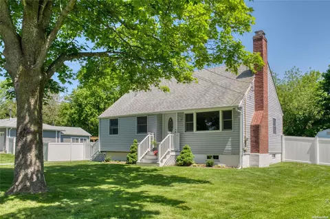 700 Bayview Ave, Southold, NY 11971
