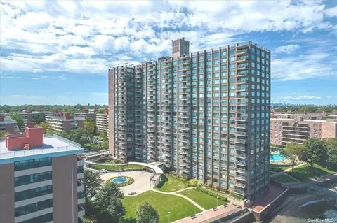166-25 Powells Cove Blvd #12J, New York, NY 11357