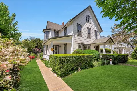 176 Central Ave, Greenport, NY 11944