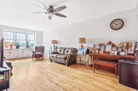 87-10 149th Ave #4L, New York, NY 11414