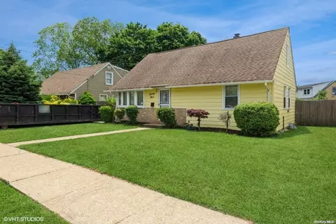 23 Myrtle Ave, Hempstead, NY 11550