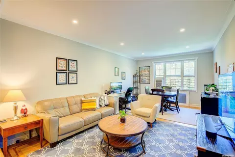 77-14 113th St #4M, Forest Hills, NY 11375