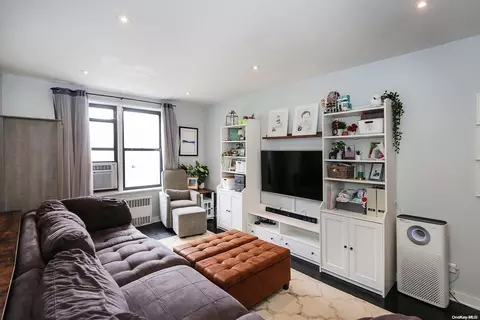 83-75 Woodhaven Blvd #4C, New York, NY 11421