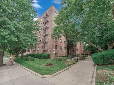 140-21 31st Rd #2A, New York, NY 11354