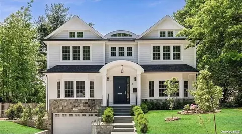 3 Linda Rd, North Hempstead, NY 11050