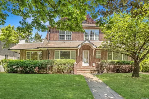 106 Parsons Blvd, Malba, NY 11357