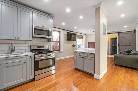 5128 30th Ave #5H, Woodside, NY 11377