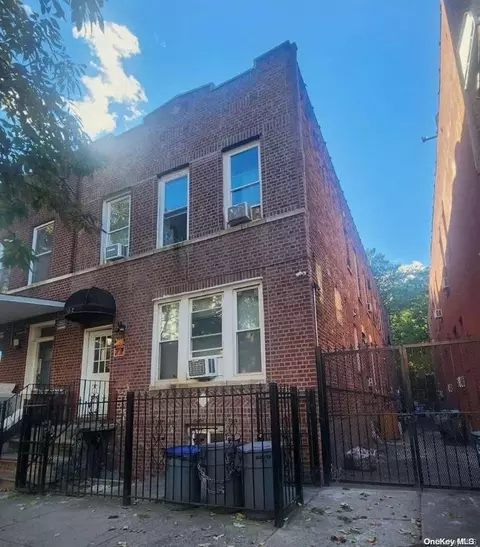 1045 Longfellow Ave, New York, NY 10459