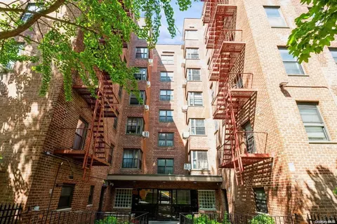 32-20 89th St #507E, New York, NY 11369