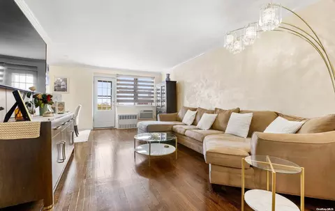 84-10 153rd Ave #6D, New York, NY 11414