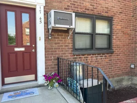 17-45 160th St #5-65, Whitestone, NY 11357