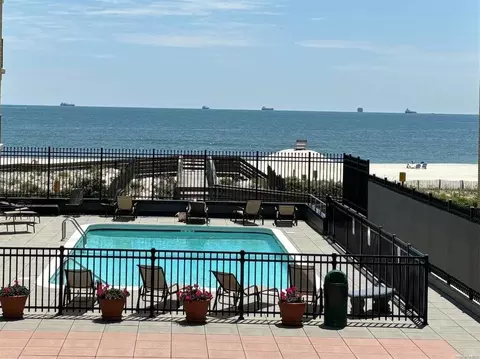 650 Shore Rd #2T, Long Beach, NY 11561