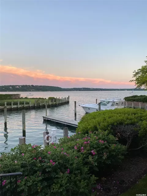 131 6th St #7, Greenport, NY 11944
