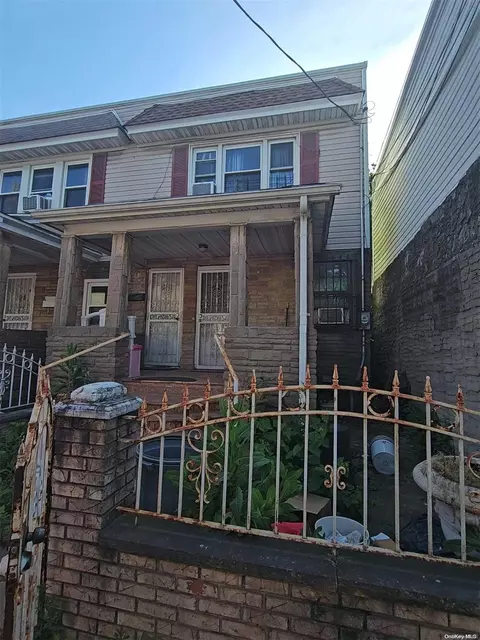 97-12 148th St, New York, NY 11435