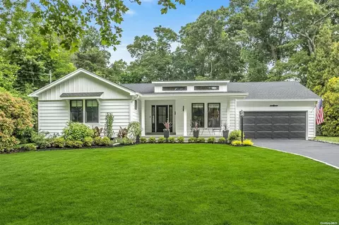 10 Skyline Dr, Huntington, NY 11743