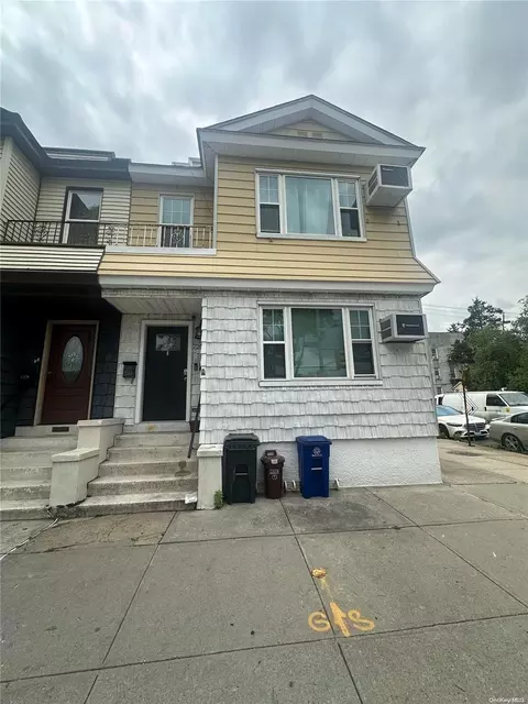 72-02 73rd Pl, New York, NY 11385