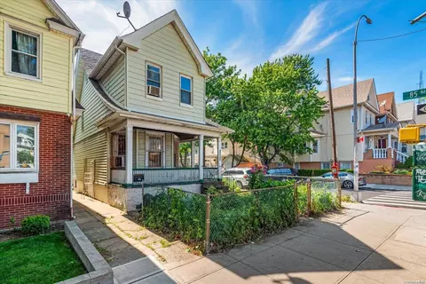 85-28 Woodhaven Blvd, New York, NY 11421