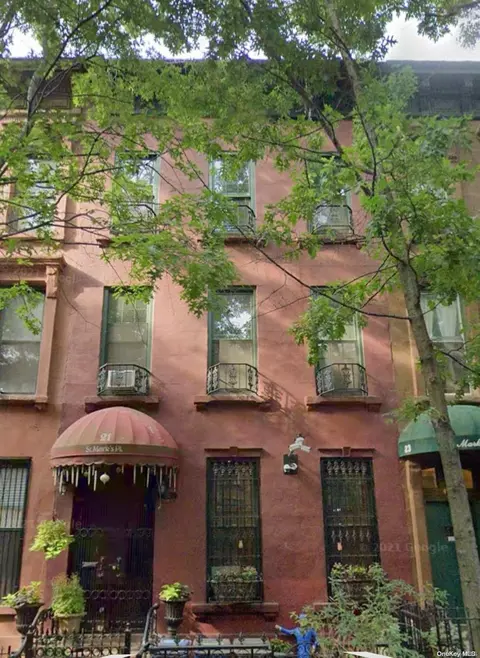 21 Saint Marks Pl, Brooklyn, NY 11217