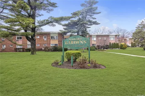 267 N Newbridge Rd #1C, Hicksville, NY 11801