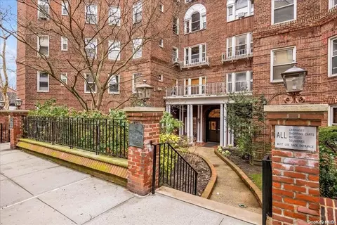 124-16 84th Rd #5K, New York, NY 11415