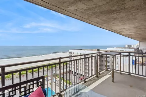 25 Neptune Blvd #9C, Long Beach, NY 11561