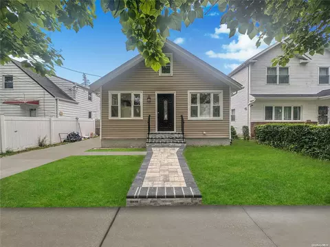 564 Grant Ave, West Hempstead, NY 11552