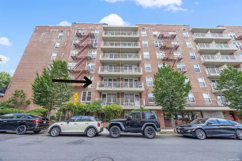 68-20 Selfridge St #2J, New York, NY 11375