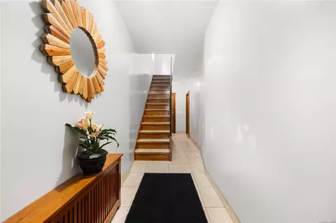 18-09 26th Ave, New York, NY 11102
