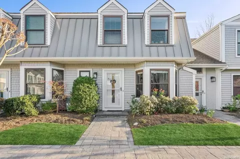 50 Hubbard Ln #57, Southampton, NY 11968