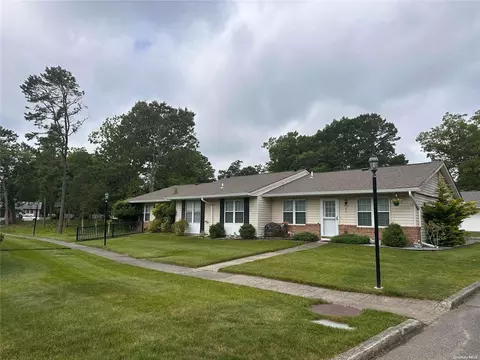 Undisclosed, Ridge, NY 11961