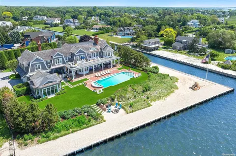 46 Club Ln, Southampton, NY 11960