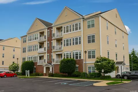 1943 Finch Ln #1943, Central Islip, NY 11722