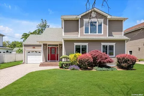 5 Lahey St, North Hempstead, NY 11040