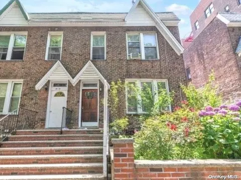 39-81 49th St, New York, NY 11104